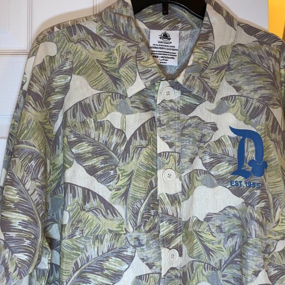 NWT Disneyland Resorts Parks Spirit Jersey L/S Jungle Print Men's… - Picture 6 of 8